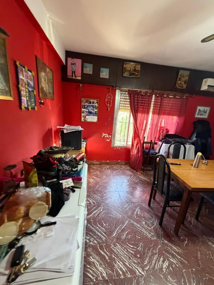 VENTA PH EN PLANTA ALTA 3 DORMITORIOS, TERRAZA CON PARRILLA Y GALERIA SEMICUBIERTA, A 3 CUADRAS DE AV EVA PERON AL 3700, COSTA RICA 836 -TEMPERLEY-