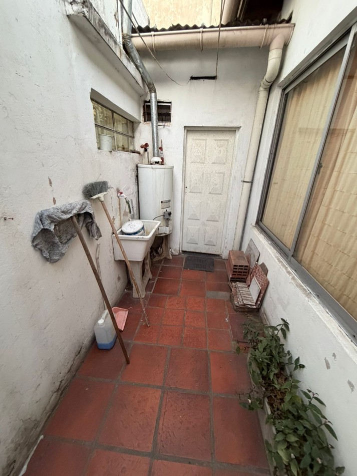 ALQUILER PH DOS AMBIENTES MAS HABITACION AUXILIAR AMOBLADO ZEBALLOS 895 TEMPERLEY