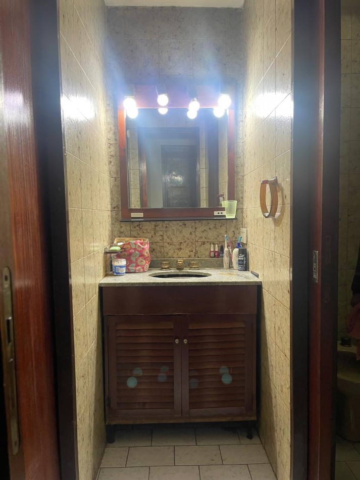 VENTA IMPORTANTE CHALET 3 AMBIENTES CON QUINCHO Y GRAN LOTE - URIARTE 1256 REMEDIOS DE ESCALADA-