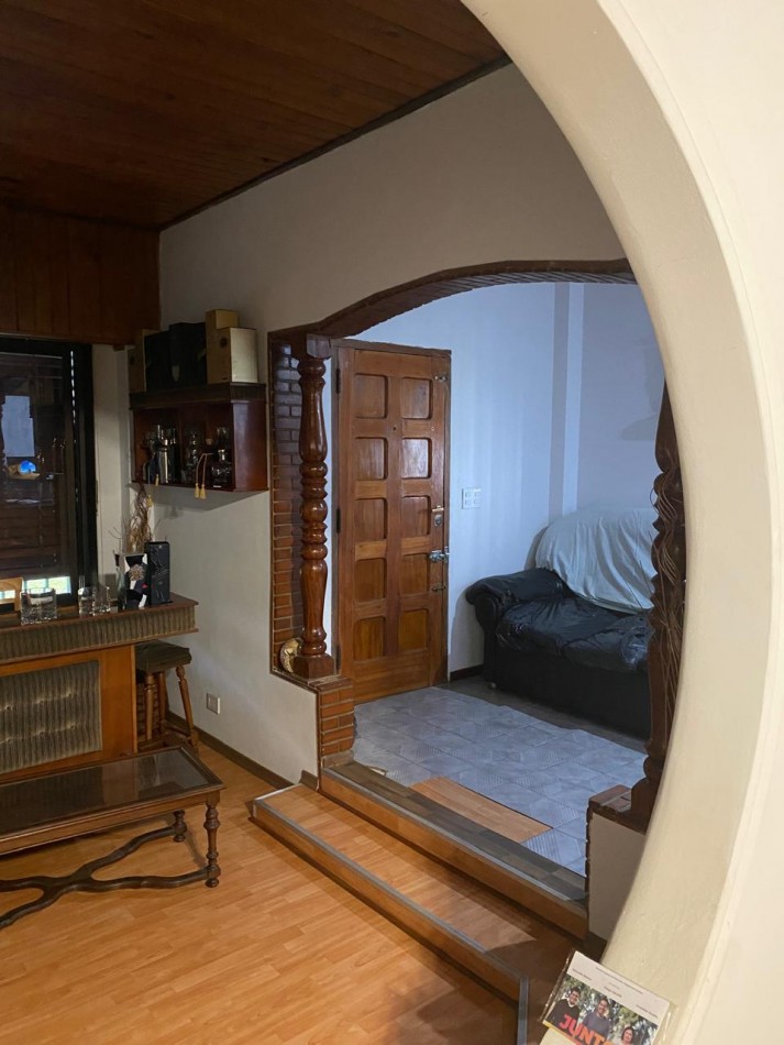 VENTA IMPORTANTE CHALET 3 AMBIENTES CON QUINCHO Y GRAN LOTE - URIARTE 1256 REMEDIOS DE ESCALADA-