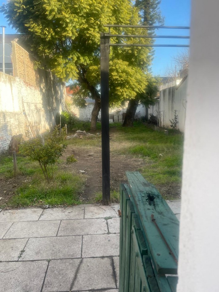 VENTA IMPORTANTE CHALET 3 AMBIENTES CON QUINCHO Y GRAN LOTE - URIARTE 1256 REMEDIOS DE ESCALADA-