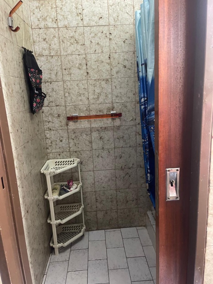 VENTA IMPORTANTE CHALET 3 AMBIENTES CON QUINCHO Y GRAN LOTE - URIARTE 1256 REMEDIOS DE ESCALADA-