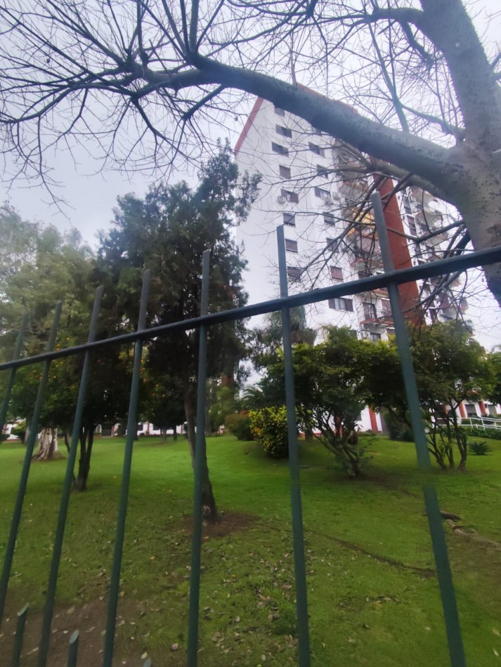 ALQUILER 4 AMBIENTES SUPER AMPLIO EN COMPLEJO HABITACIONAL WILDE -LAS FLORES 1600 WILDE-