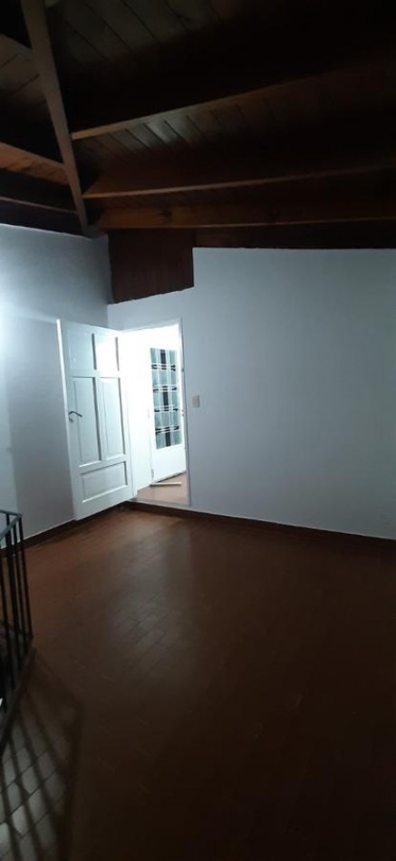 ALQUILER PH 3 AMBIENTES, A 5 CUADRAS DE AV EVA PERON, JOSE MARMOL 670 -TEMPERLEY-