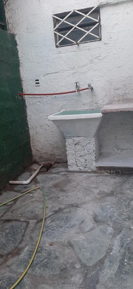 ALQUILER PH 3 AMBIENTES, A 5 CUADRAS DE AV EVA PERON, JOSE MARMOL 670 -TEMPERLEY-