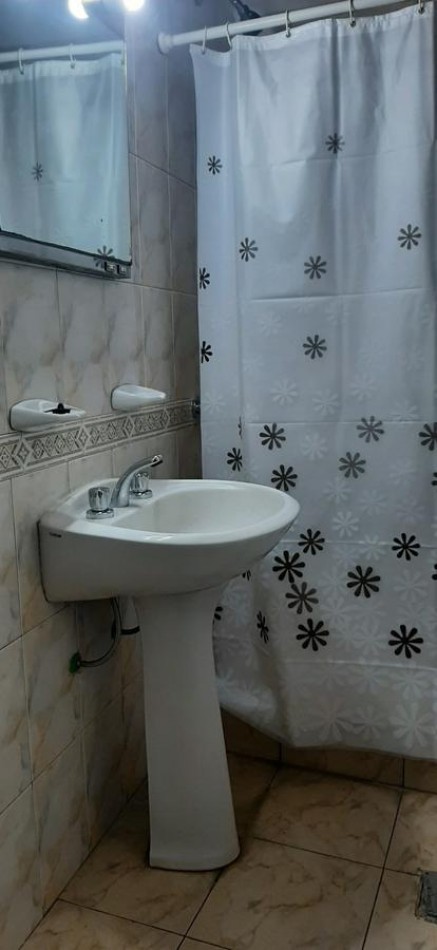 ALQUILER PH 3 AMBIENTES, A 5 CUADRAS DE AV EVA PERON, JOSE MARMOL 670 -TEMPERLEY-