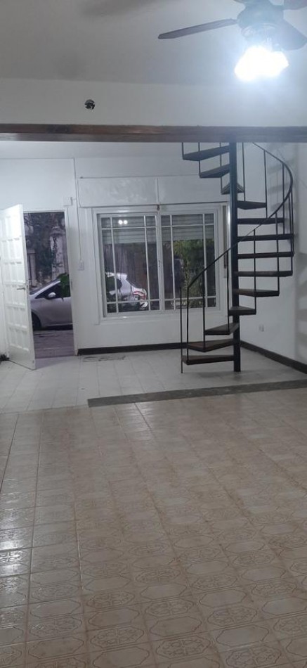 ALQUILER PH 3 AMBIENTES, A 5 CUADRAS DE AV EVA PERON, JOSE MARMOL 670 -TEMPERLEY-