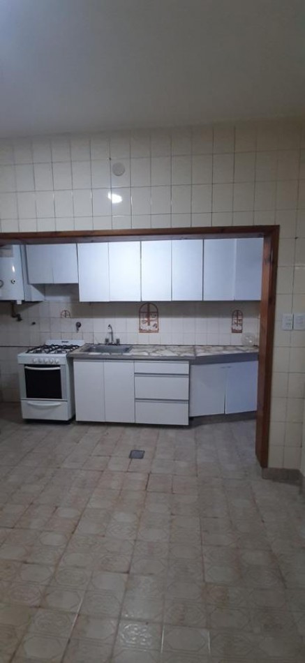 ALQUILER PH 3 AMBIENTES, A 5 CUADRAS DE AV EVA PERON, JOSE MARMOL 670 -TEMPERLEY-