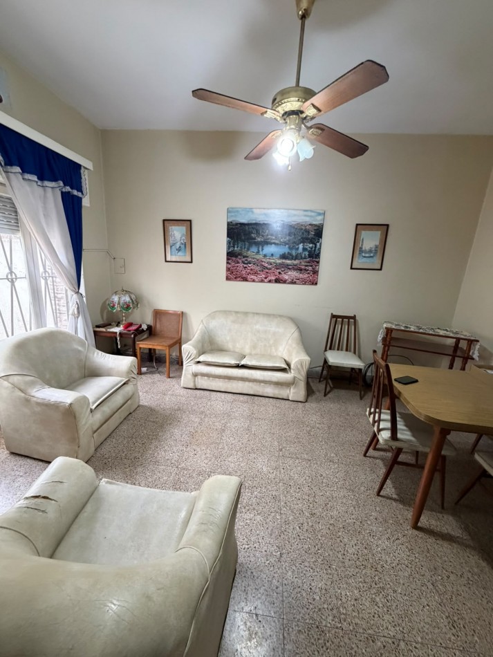 HERMOSA CASA 3 AMBIENTES, CON GRAN PARQUE Y PARRILLA, ALFEREZ PAGE 349 -GLEW-