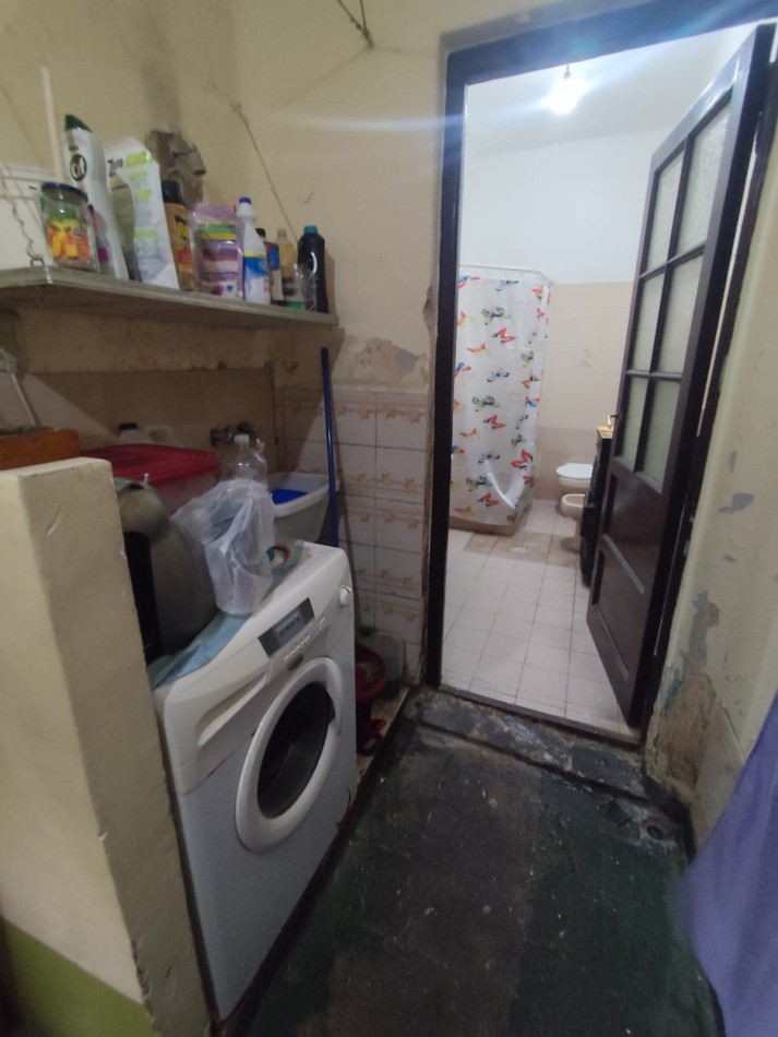 VENTA PH 5 AMBIENTES, EXCELENTE UBICACION, FRENTE AL COTO DE ESCALADA, AV HIPOLITO YRIGOYEN 6161 -REMEDIOS DE ESCALADA-