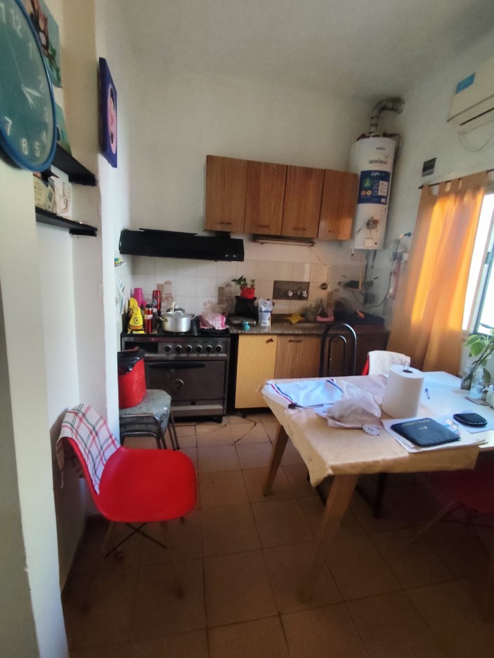 VENTA PH 5 AMBIENTES, EXCELENTE UBICACION, FRENTE AL COTO DE ESCALADA, AV HIPOLITO YRIGOYEN 6161 -REMEDIOS DE ESCALADA-