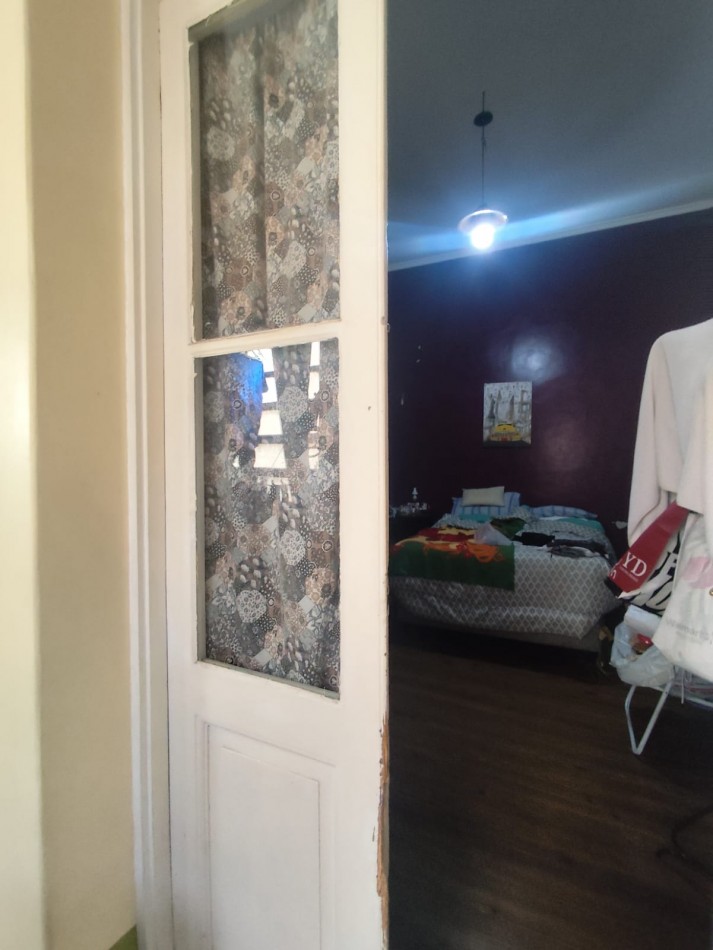VENTA PH 5 AMBIENTES, EXCELENTE UBICACION, FRENTE AL COTO DE ESCALADA, AV HIPOLITO YRIGOYEN 6161 -REMEDIOS DE ESCALADA-
