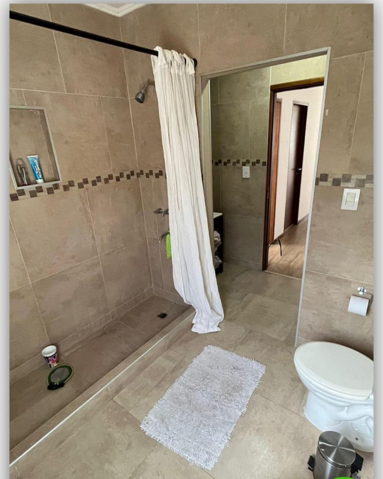 VENTA CASA 3 DORMITORIOS EN BARRIO LA HORQUETA, CON JARDIN Y GALERIA, JUANA DE ARCO 6100 -CANNING-