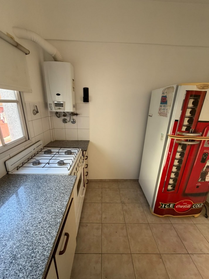- ALQUILER HERMOSO DEPARTAMENTO 3 AMBIENTES, A UNA CUADRA DE LA ESTACION DE TEMPERLEY, EXCELENTE UBICACION, OBLIGADO 90 -TEMPERLEY-