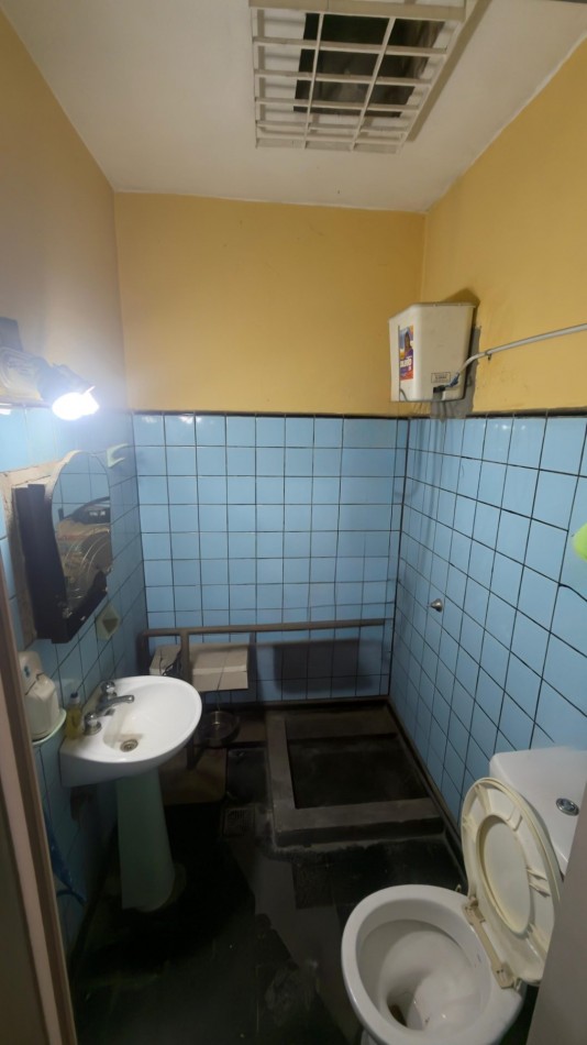 ALQUILER IMPORTANTE LOCAL ZONA COMERCIAL -SALTA 239 TEMPERLEY-