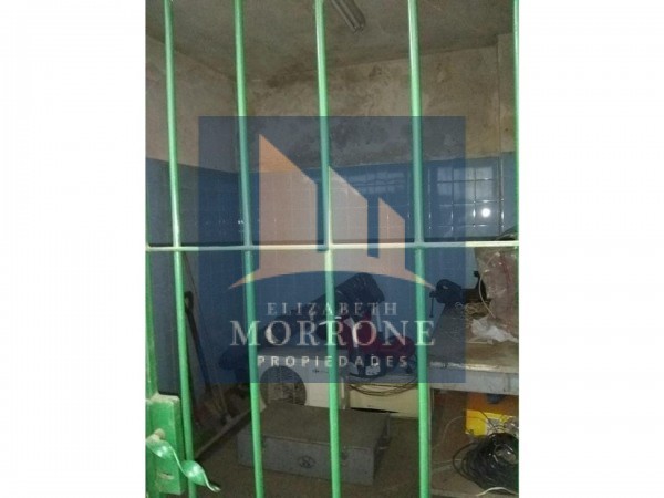 EXCELENTE GALPON CON DEPARTAMENTO EN VENTA, RUBEN DARIO 400 -TEMPERLEY-