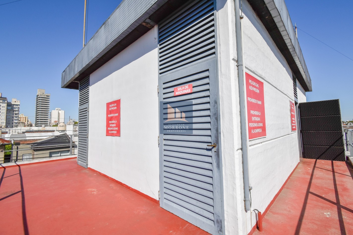 VENTA ESTACION DE SERVICIO FUNCIONANDO, COMBUSTIBLE Y GNC, PROPIEDAD Y FONDO DE COMERCIO, SARMIENTO 1292 -LANUS-