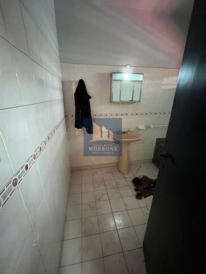 ALQUILER DEPARTAMENTO EN PRIMER PISO AL FRENTE, 2 DORMITORIOS Y PATIO CON LAVADERO, AV EVA PERON 3950 -TEMPERLEY- 