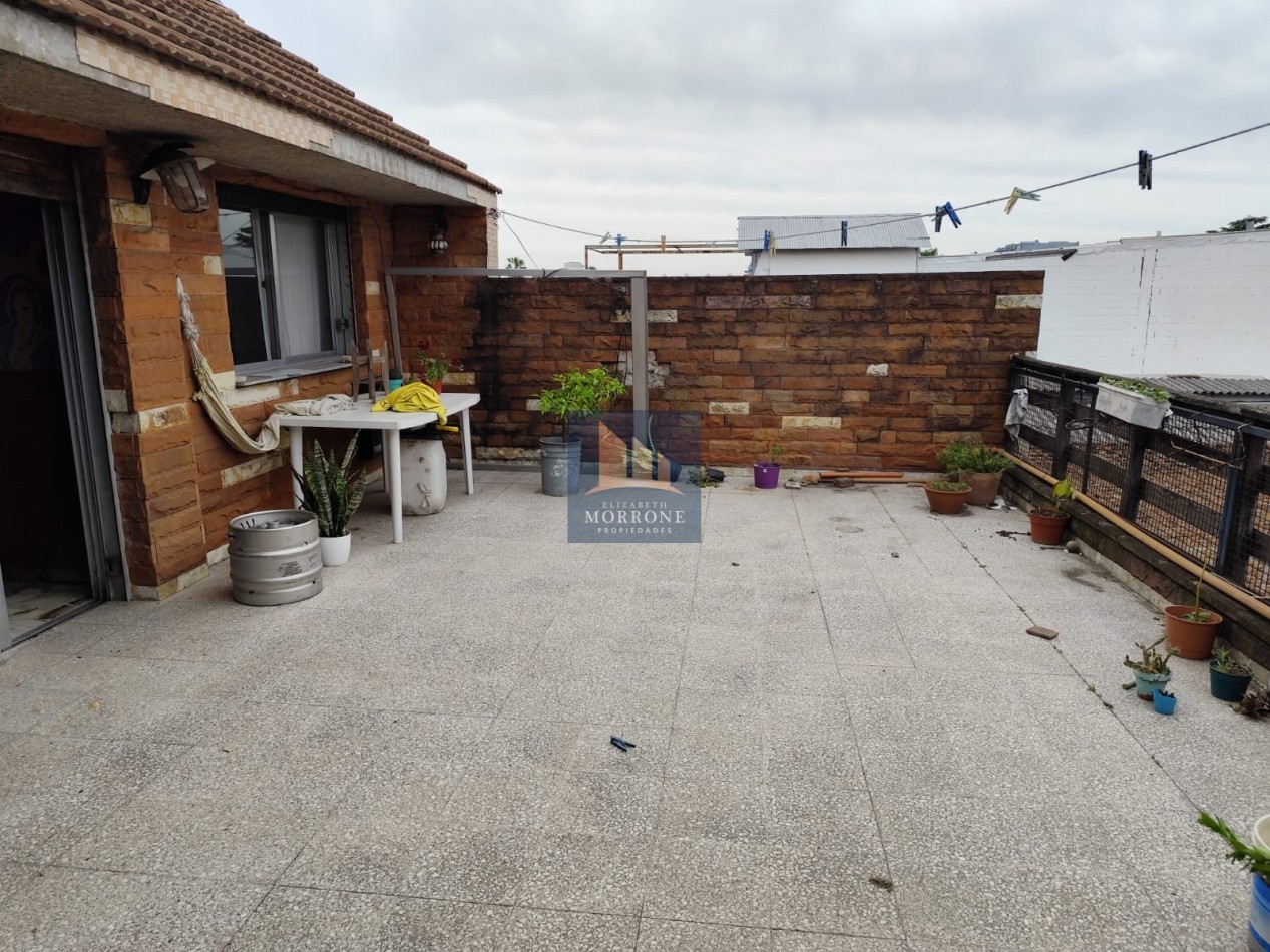 VENTA PISO COMPLETO EN EXCELENTE ZONA, DOS DORMITORIOS, TERRAZA, BALCON Y QUINCHO, AV EVA PERON 1480 -TEMPERLEY-