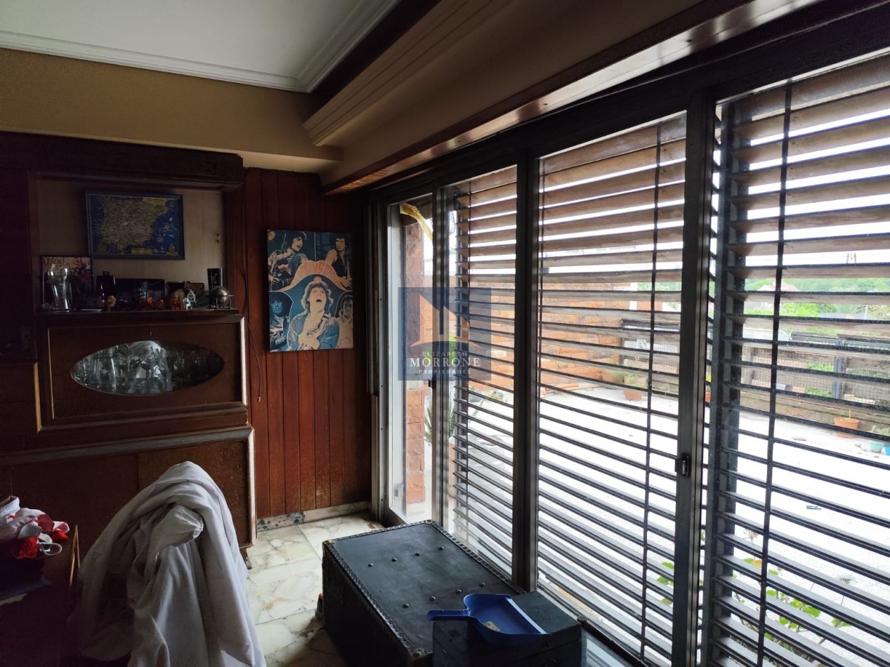 VENTA PISO COMPLETO EN EXCELENTE ZONA, DOS DORMITORIOS, TERRAZA, BALCON Y QUINCHO, AV EVA PERON 1480 -TEMPERLEY-