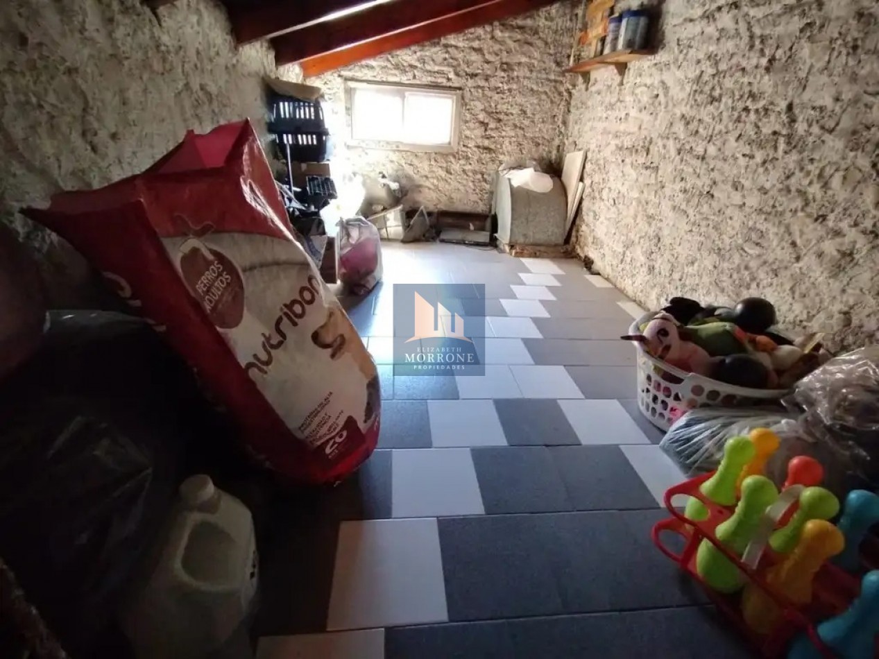 VENTA CASA 3 DORMITORIOS CON LOTE LIBRE, HUNGRIA 100 -TEMPERLEY-