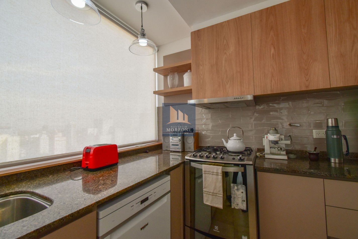 VENTA IMPRESIONANTE SEMIPISO AL FRENTE CON 3 DORMITORIOS, 2 COCHERAS Y AMENITIES, BELGRANO 1529 -BANFIELD-