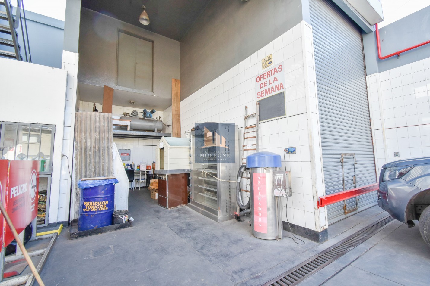 VENTA ESTACION DE SERVICIO FUNCIONANDO, COMBUSTIBLE Y GNC, PROPIEDAD Y FONDO DE COMERCIO, SARMIENTO 1292 -LANUS-