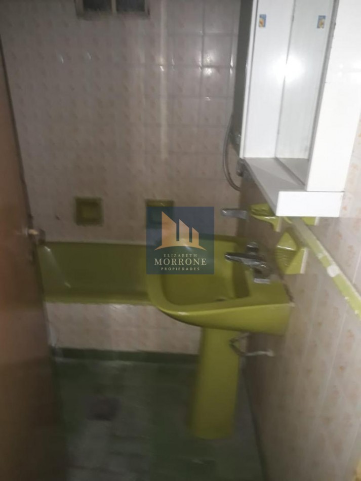 VENTA CASA CON 3 HABITACIONES Y GARAGE, C. CASARES 600 -TEMPERLEY-