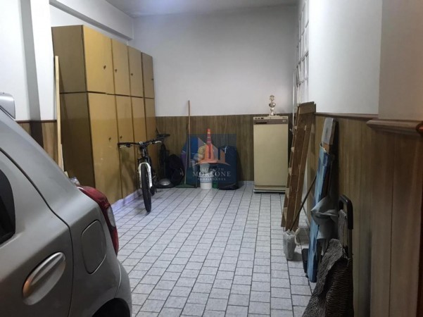 EXCELENTE CASA EN VENTA, INGRESO POR DOS CALLES, ITALIANI 200 -MONTE GRANDE-