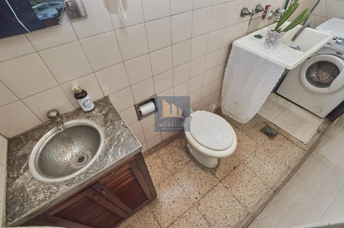CASA EN VENTA, 5 DORMITORIOS, 12 DE OCTUBRE 100 -MONTE GRANDE- APTA CREDITO- BAJO DE PRECIO!!!!!!!!!!