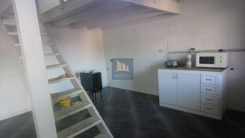 HERMOSO CHALET EN VENTA, 1 DORMITORIO Y AMPLIO LOTE AL FRENTE, BOSTON 500 -TEMPERLEY-