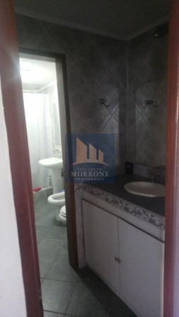 HERMOSO CHALET EN VENTA, 1 DORMITORIO Y AMPLIO LOTE AL FRENTE, BOSTON 500 -TEMPERLEY-