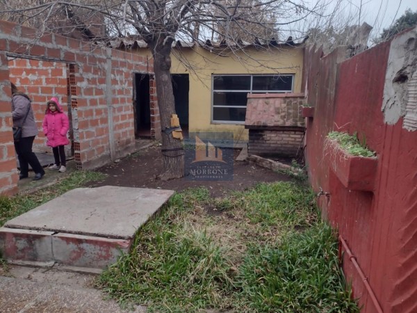 CASA EN VENTA, 2 GARAGE Y 2 HABITACIONES, 20 DE SEPTIEMBRE -JOSE MARMOL-