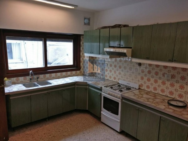 BUEN DEPARTAMENTO EN VENTA, 2 DORMITORIOS, FLORENTINO AMEGHINO 100 -MONTE GRANDE-