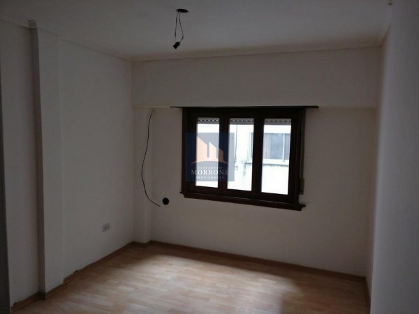 BUEN DEPARTAMENTO EN VENTA, 2 DORMITORIOS, FLORENTINO AMEGHINO 100 -MONTE GRANDE-