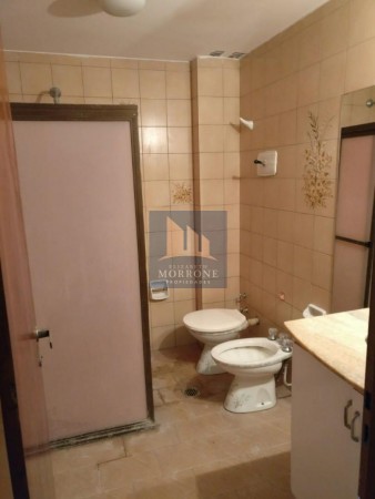BUEN DEPARTAMENTO EN VENTA, 2 DORMITORIOS, FLORENTINO AMEGHINO 100 -MONTE GRANDE-