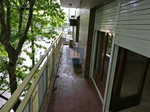 BUEN DEPARTAMENTO EN VENTA, 2 DORMITORIOS, FLORENTINO AMEGHINO 100 -MONTE GRANDE-