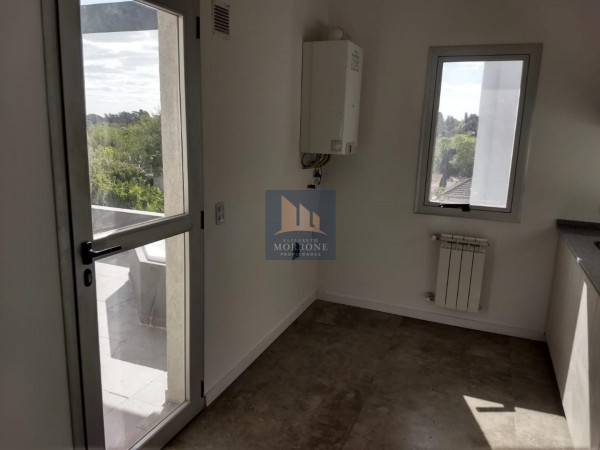 HERMOSO DEPARTAMENTO EN VENTA CON TERRAZA PROPIA Y JACUZZI 3 AMBIENTES CON COCHERA -HERMINIO CONSTANZO 200 -MONTE GRANDE-