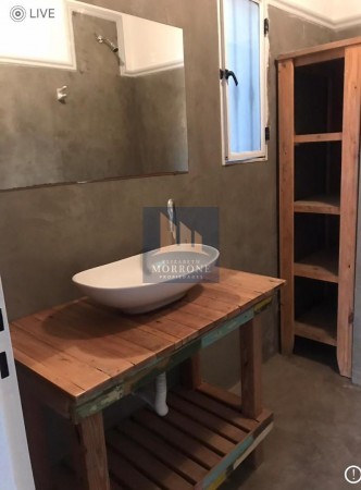 MUY LINDA CASA EN VENTA APTA CREDITO, 2 DORMITORIOS ACEPTA VEHICULO ALTA GAMA EN FORMA DE PAGO, GRAL JOSE MADARIAGA 900  APTA CREDITO -LUIS GUILLON-