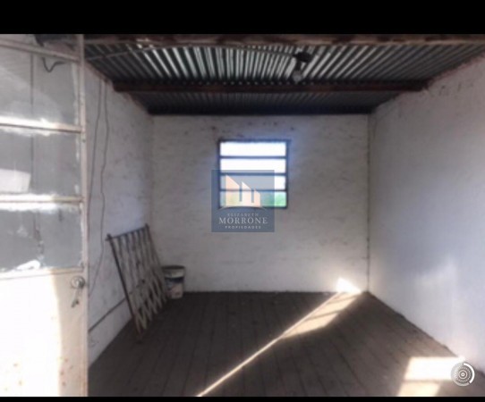 MUY LINDA CASA EN VENTA APTA CREDITO, 2 DORMITORIOS ACEPTA VEHICULO ALTA GAMA EN FORMA DE PAGO, GRAL JOSE MADARIAGA 900  APTA CREDITO -LUIS GUILLON-