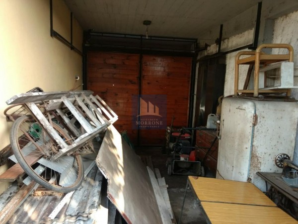 CASA EN VENTA, 2 DORMITORIOS, AV NUESTRAS MALVINAS 1500 -MONTE GRANDE-