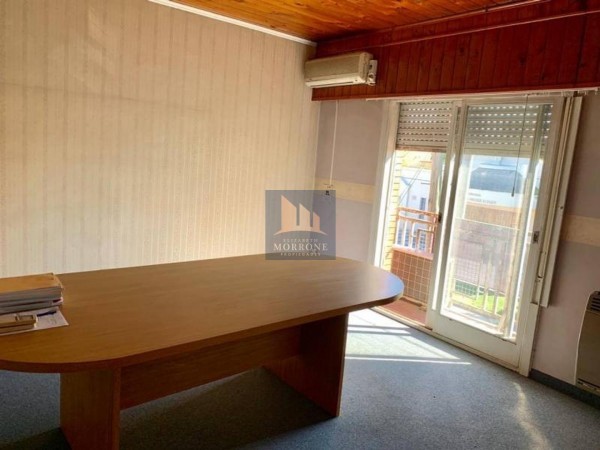 CASA EN VENTA, 2 PLANTAS, JUAN XXIII 1200 -MONTE GRANDE-