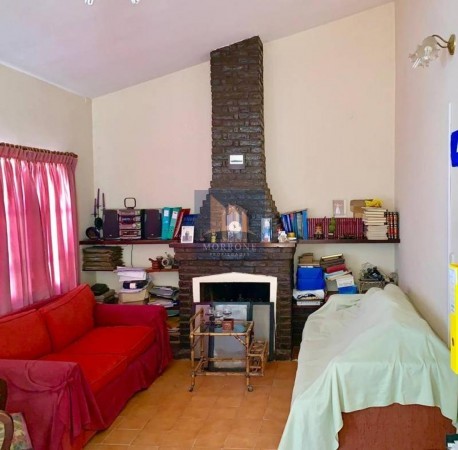 CASA EN VENTA, 2 PLANTAS, JUAN XXIII 1200 -MONTE GRANDE-