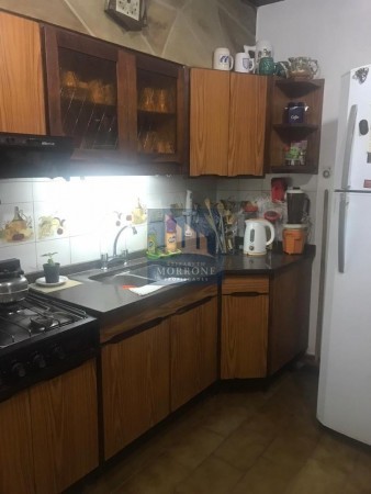 CASA EN VENTA SOBRE LOTE 550 MT2, AV L VALETTE 100 -MONTE GRANDE- APTA CREDITO