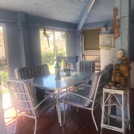 CASA EN VENTA SOBRE LOTE 550 MT2, AV L VALETTE 100 -MONTE GRANDE- APTA CREDITO