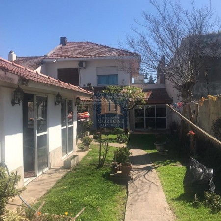 CASA EN VENTA SOBRE LOTE 550 MT2, AV L VALETTE 100 -MONTE GRANDE- APTA CREDITO