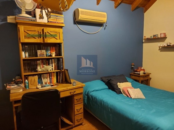HERMOSA CASA EN VENTA CON 3 HABITACIONES, PILETA Y QUINCHO, QUILMES 1900 -TEMPERLEY-