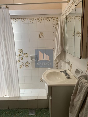 VENTA DE CHALET OPORTUNIDAD CON EXCELENTE UBICACION, DUCLOUT 410 -MONTE GRANDE-