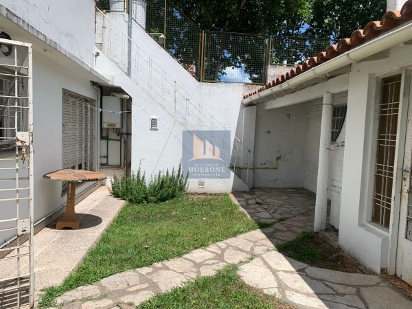 VENTA DE CHALET OPORTUNIDAD CON EXCELENTE UBICACION, DUCLOUT 410 -MONTE GRANDE-