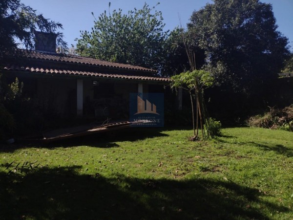 VENTA CASA EN INMENSO LOTE 3 DORMITORIOS, CAPITAN DE FRAGATA MOYANO 100 -ADROGUE-